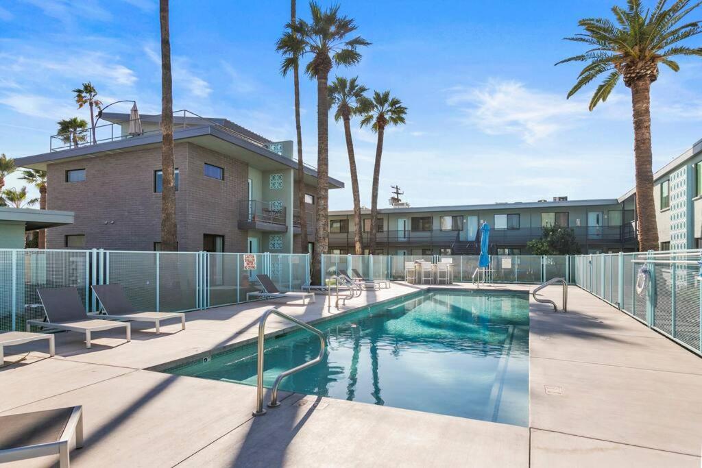 Large Studio Rooftop & Poolside - Walk To Old Town Scottsdale Exterior photo